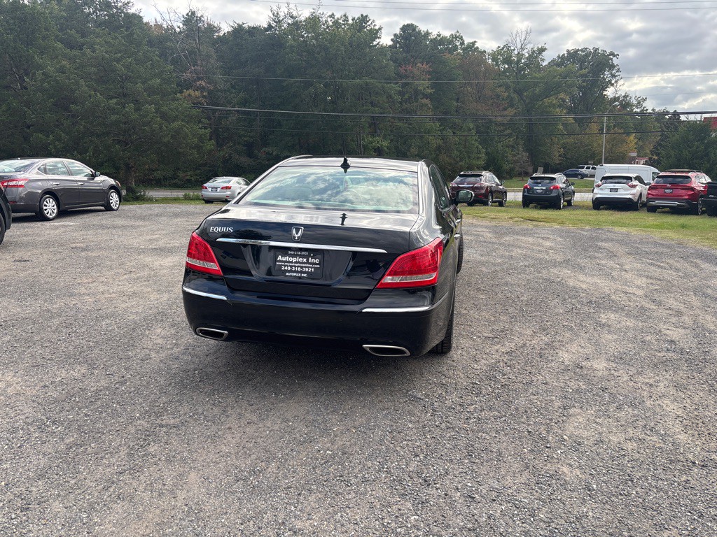 2011 Hyundai Equus Image 8
