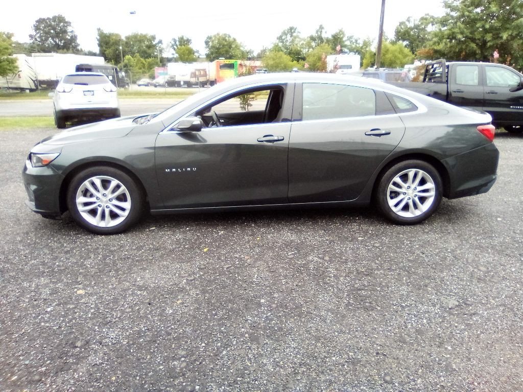 2018 Chevrolet Malibu Image 3