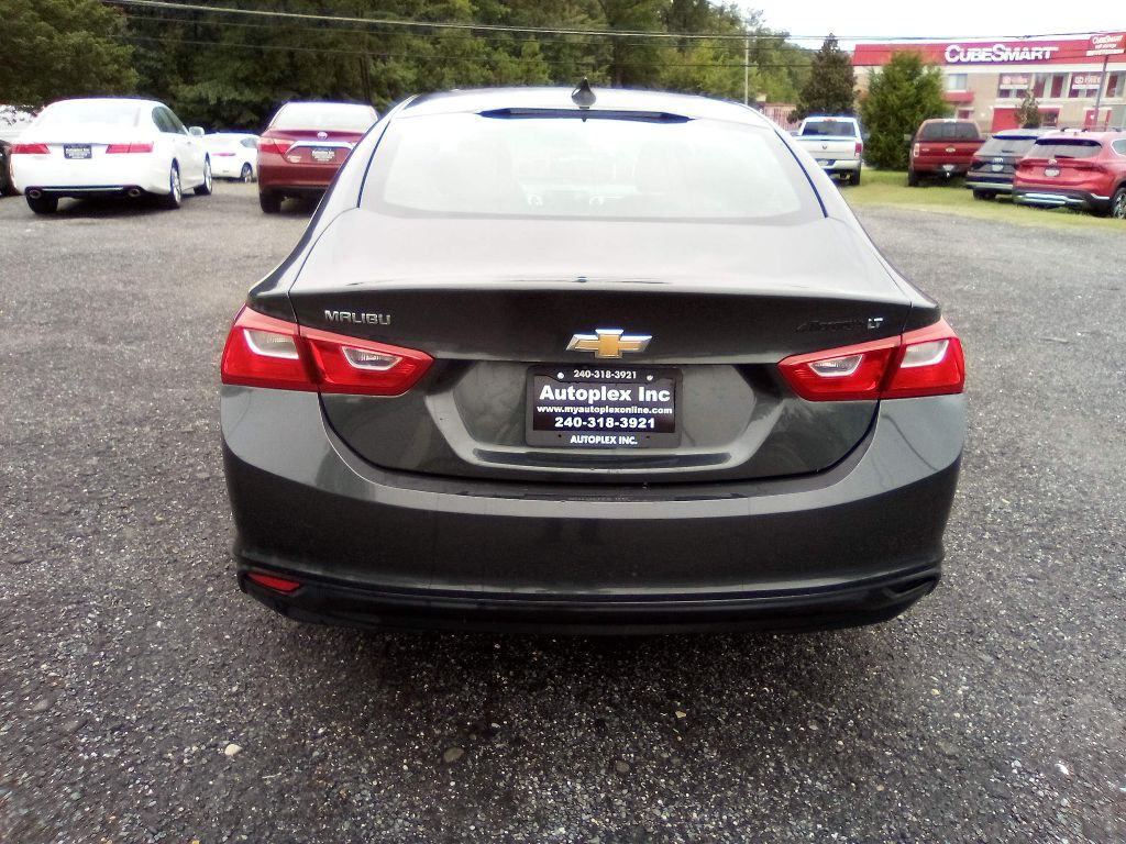 2018 Chevrolet Malibu Image 8