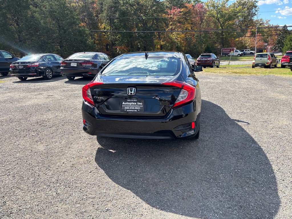 2017 Honda Civic Image 9