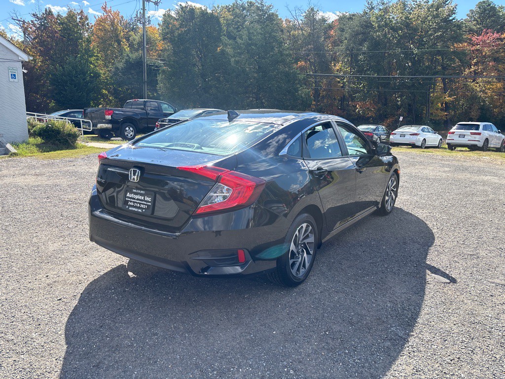 2017 Honda Civic Image 10