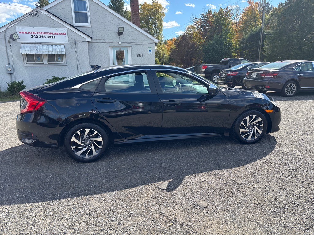 2017 Honda Civic Image 12