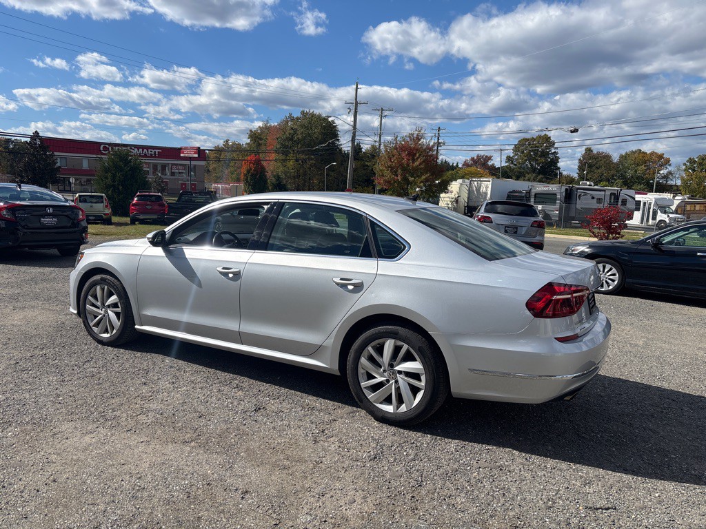 2018 Volkswagen Passat Image 6