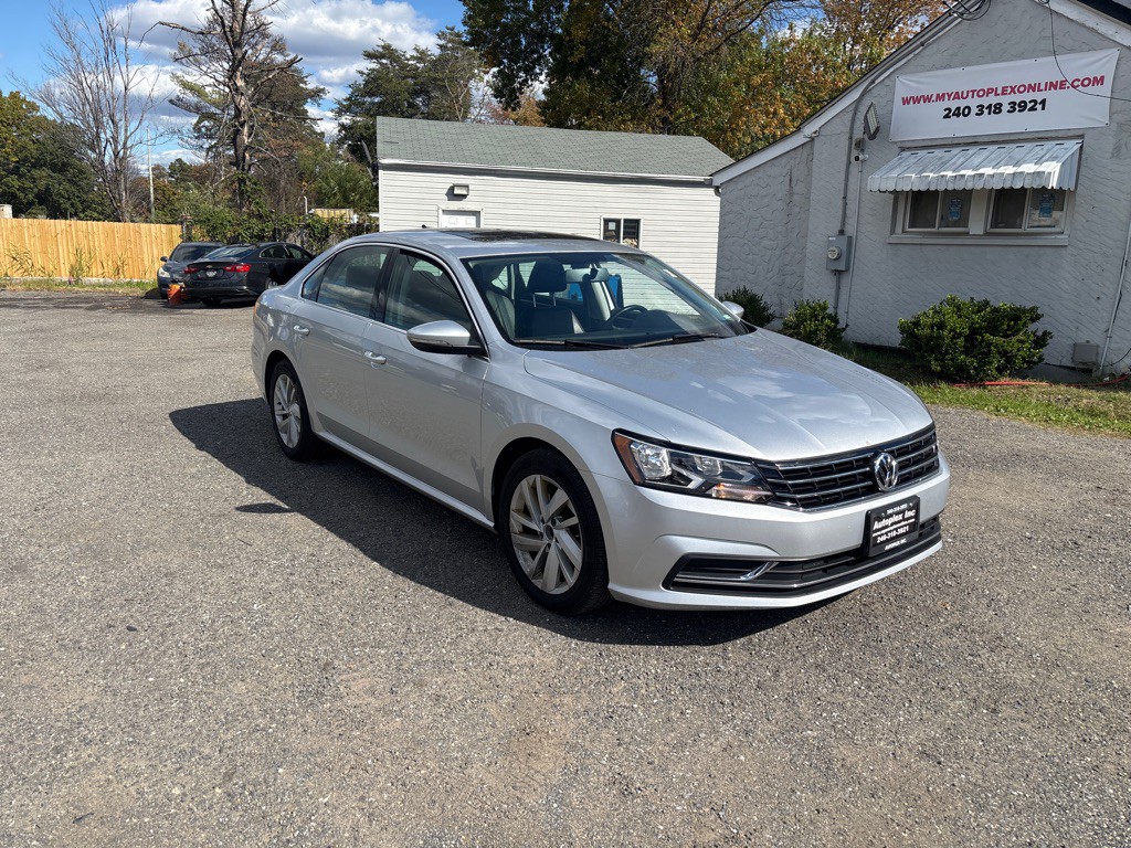 2018 Volkswagen Passat Image 14