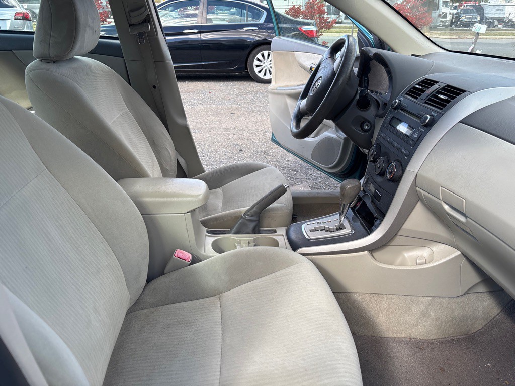 2010 Toyota Corolla Image 18