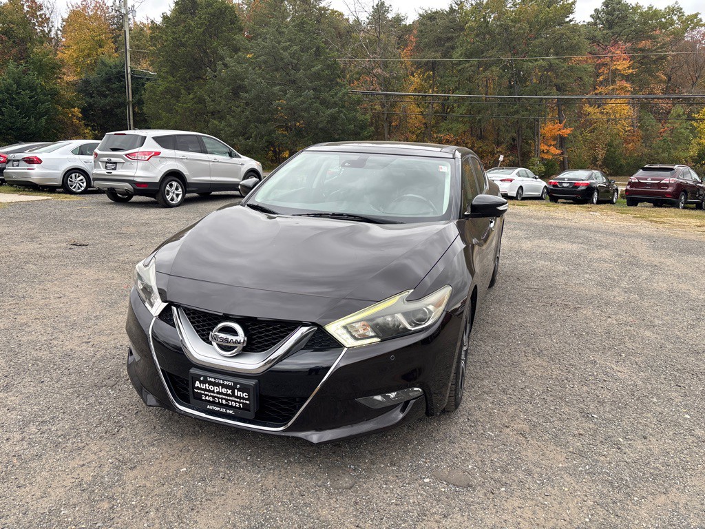 2016 Nissan Maxima Image 2