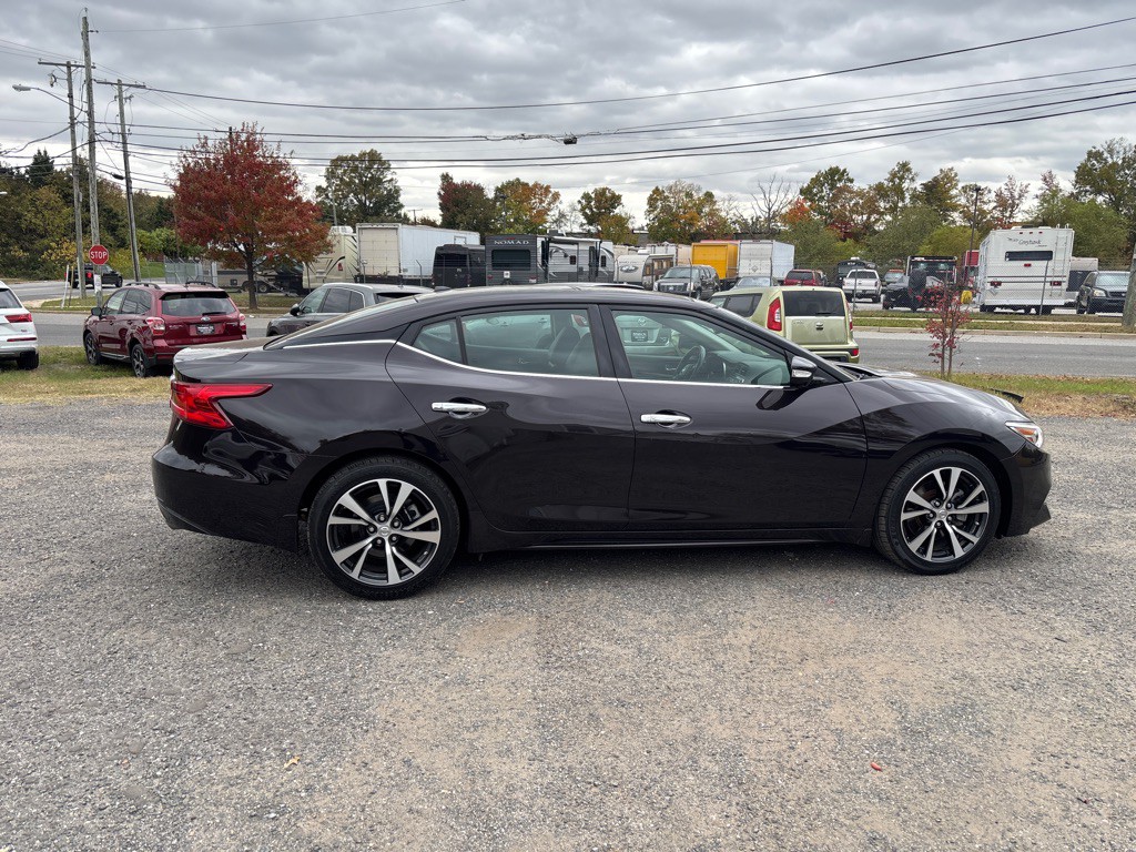 2016 Nissan Maxima Image 9