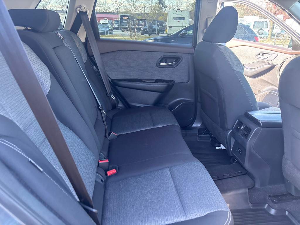 2021 Nissan Rogue Image 19