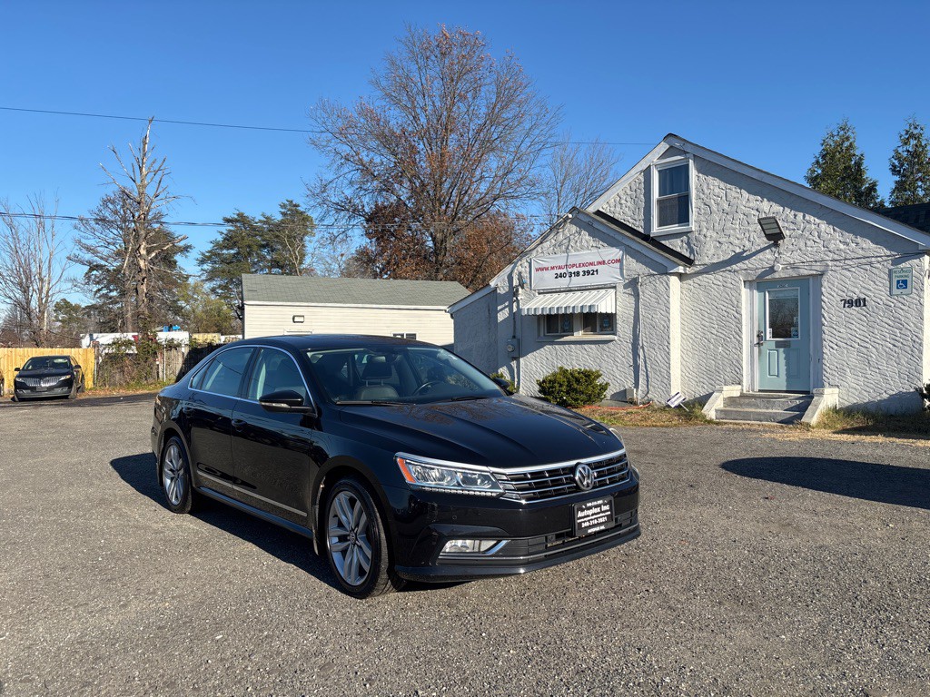 2017 Volkswagen Passat Image 2