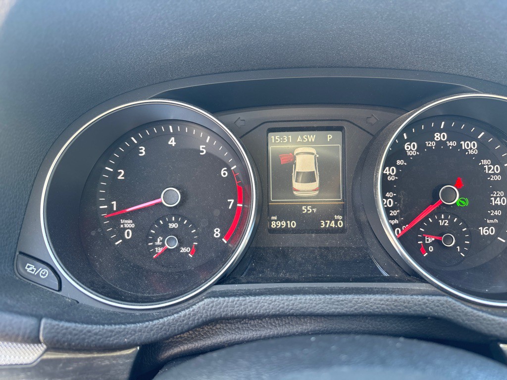 2017 Volkswagen Passat Image 19