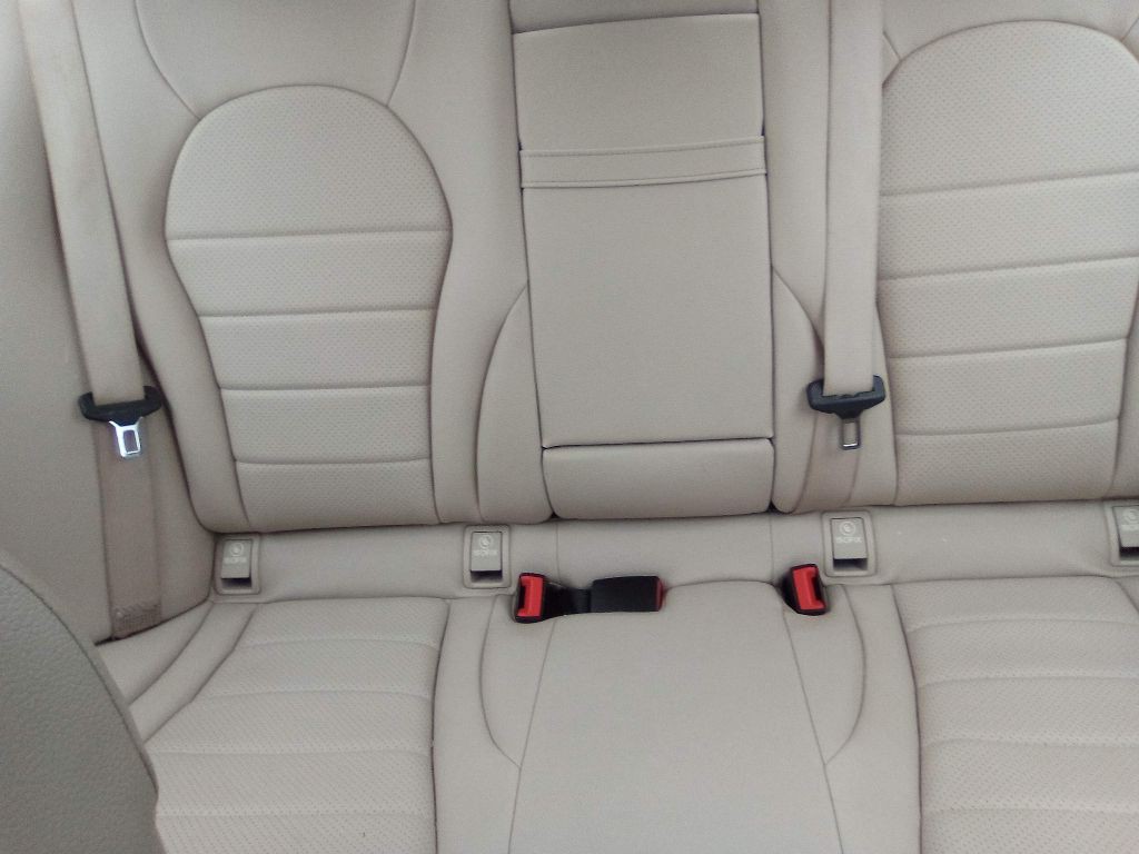 2015 Mercedes-Benz C-Class Image 5