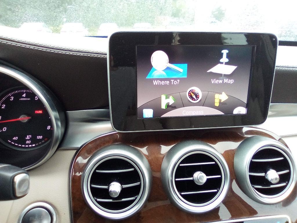 2015 Mercedes-Benz C-Class Image 9