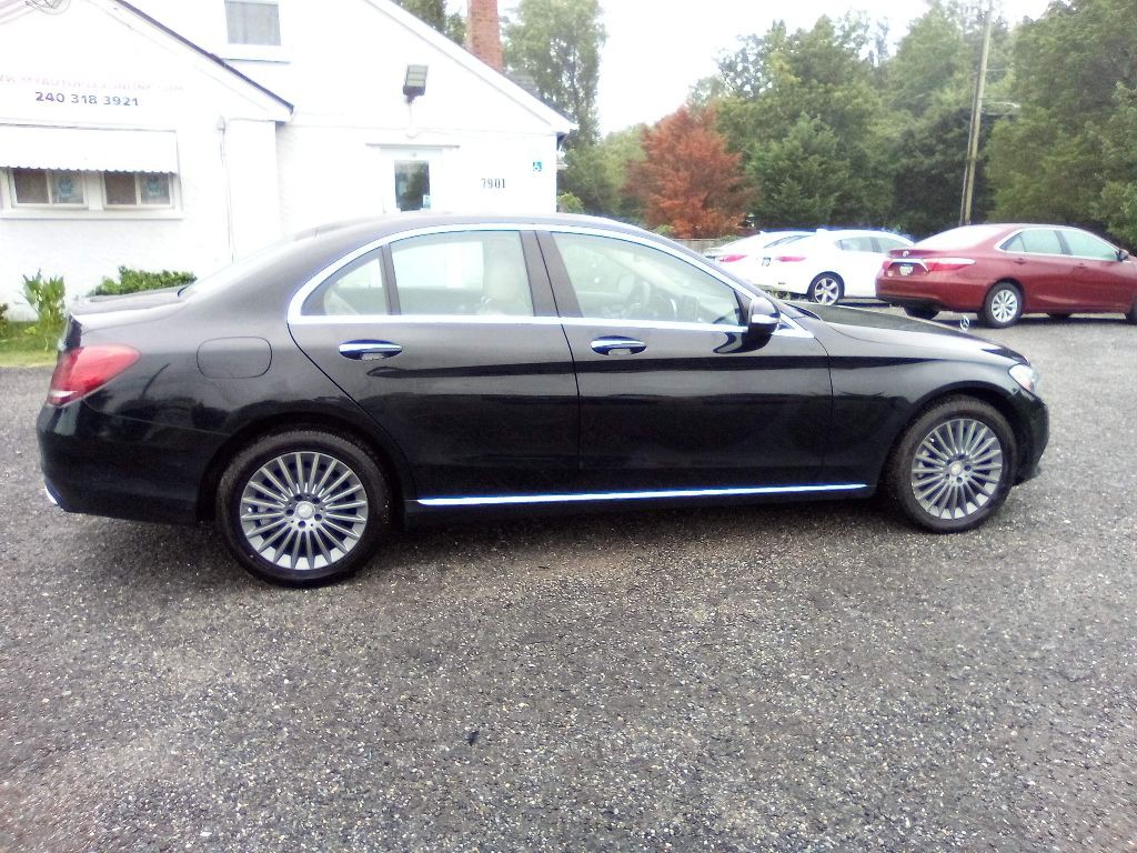 2015 Mercedes-Benz C-Class Image 19