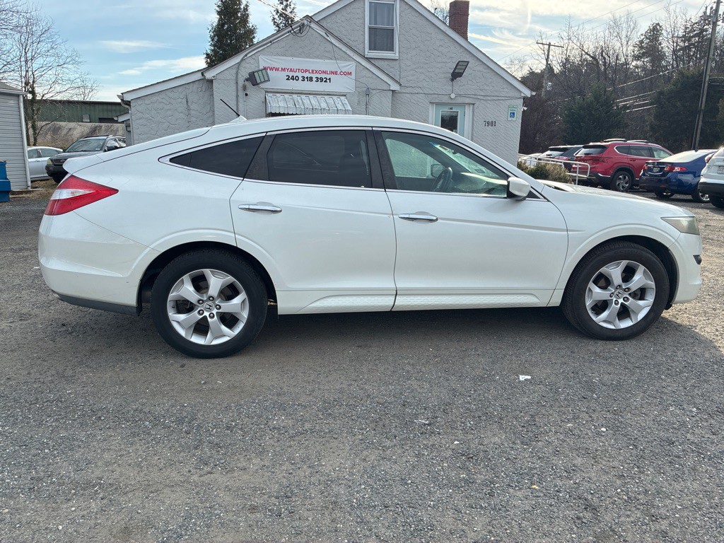 2010 Honda Crosstour Image 8