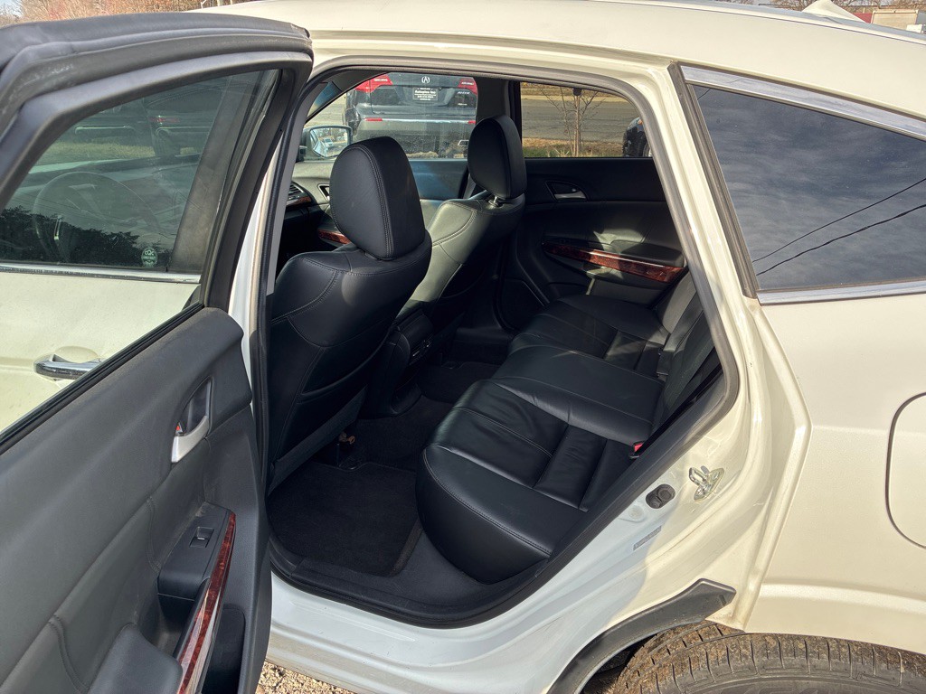 2010 Honda Crosstour Image 13