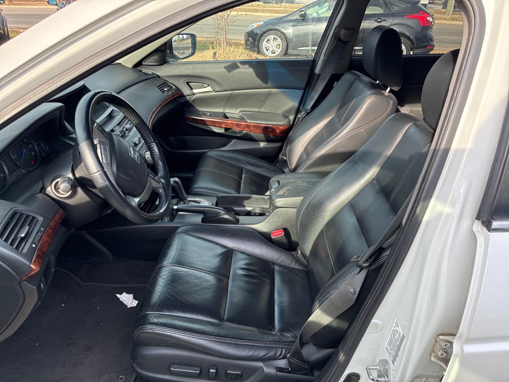 2010 Honda Crosstour Image 14