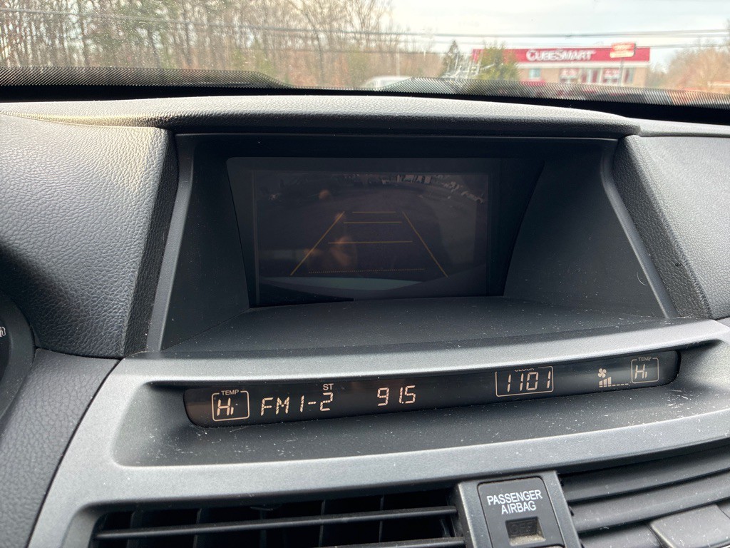 2010 Honda Crosstour Image 18