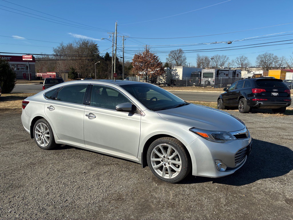 2013 Toyota Avalon Image 12