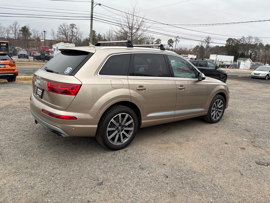 2019 Audi Q7 Image 11