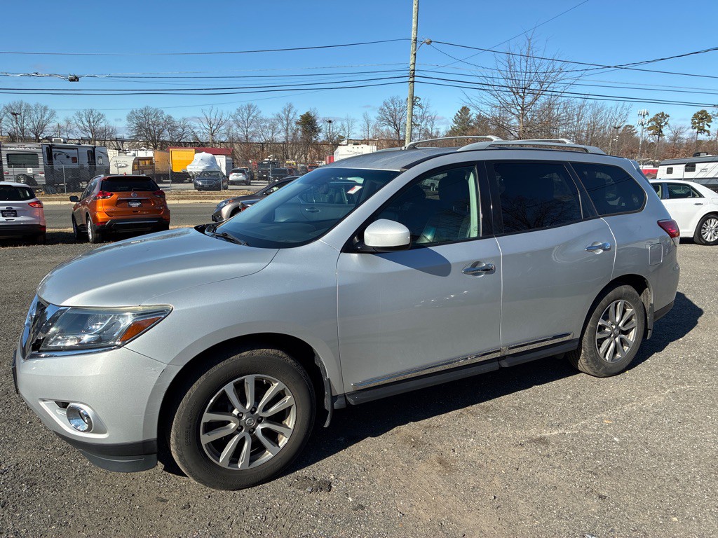 2013 Nissan Pathfinder Image 3