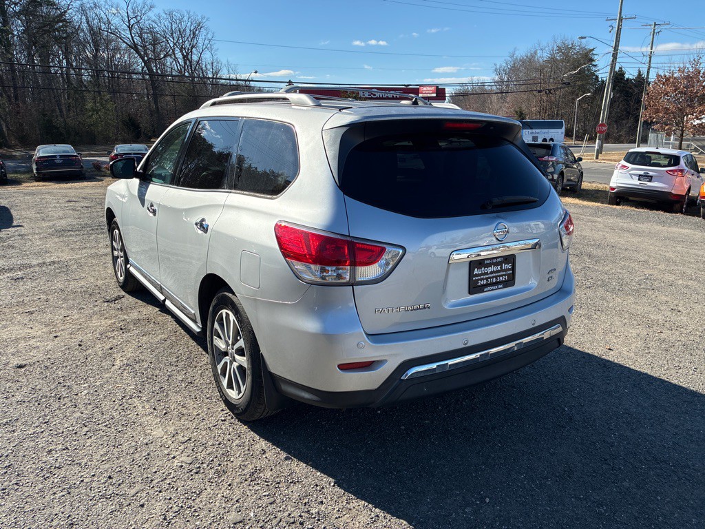 2013 Nissan Pathfinder Image 6