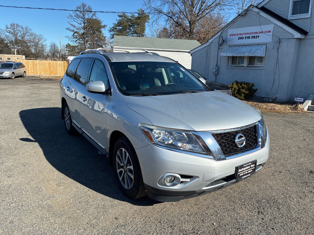 2013 Nissan Pathfinder Image 12
