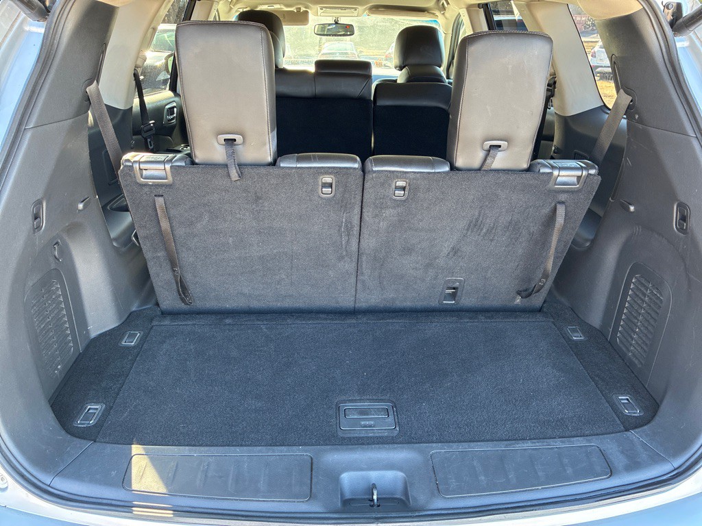 2013 Nissan Pathfinder Image 16