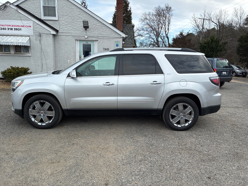 2017 GMC Acadia Image 4