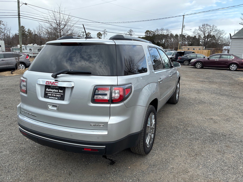 2017 GMC Acadia Image 8