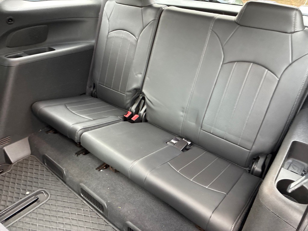 2017 GMC Acadia Image 18