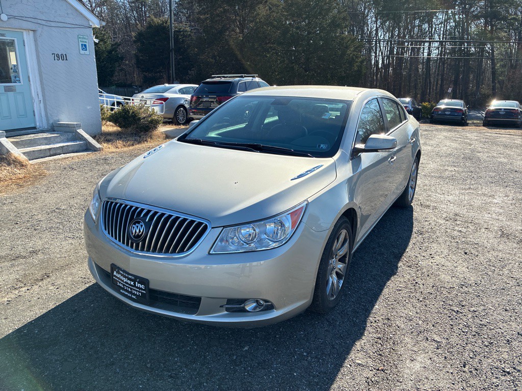 2013 Buick Lacrosse Image 2