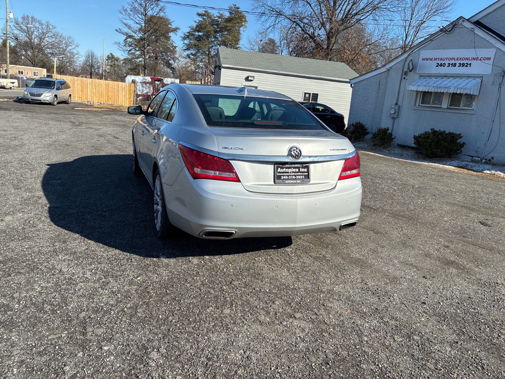 2015 Buick Lacrosse Image 9