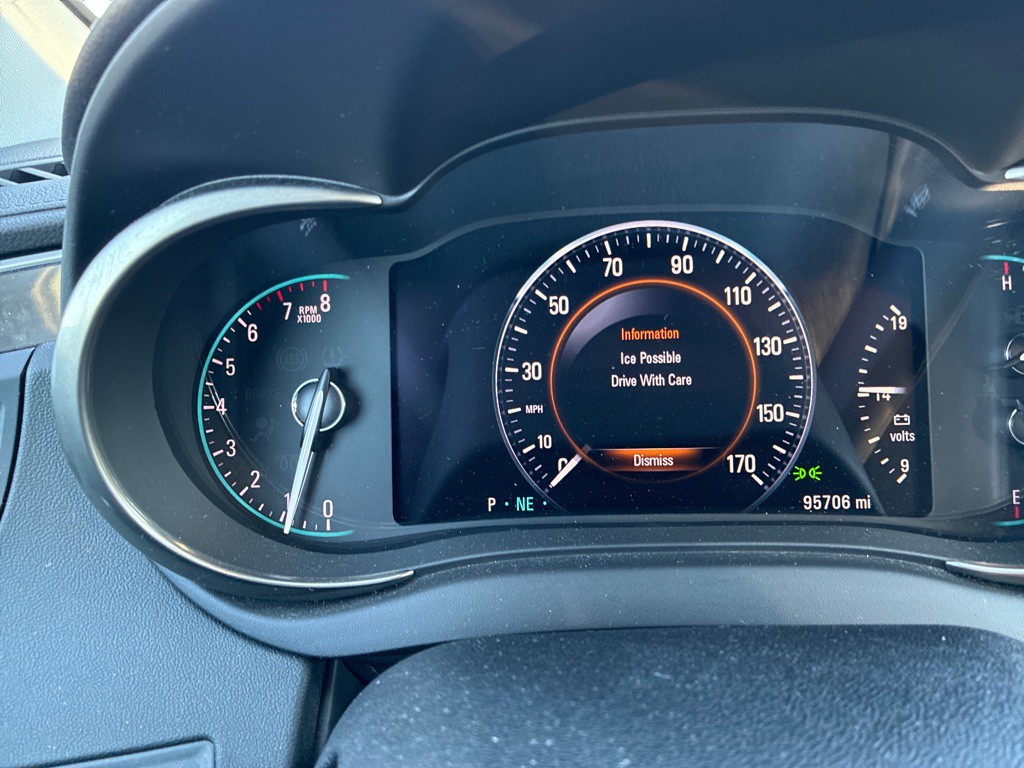 2015 Buick Lacrosse Image 23