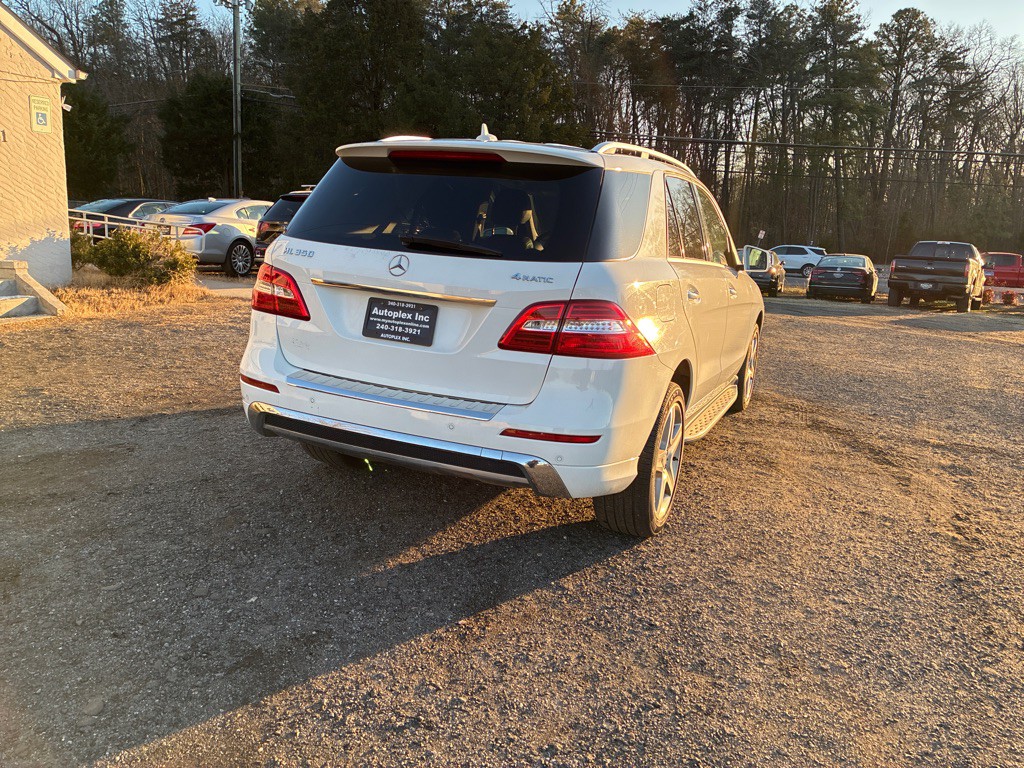 2015 Mercedes-Benz M-Class Image 10