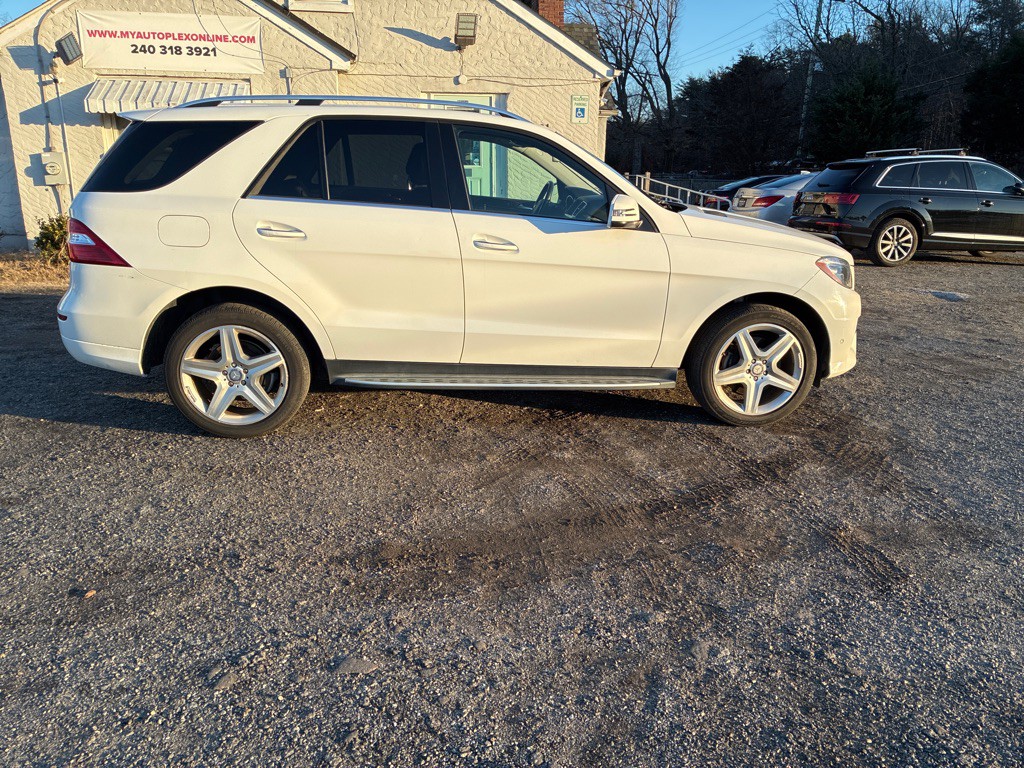 2015 Mercedes-Benz M-Class Image 13
