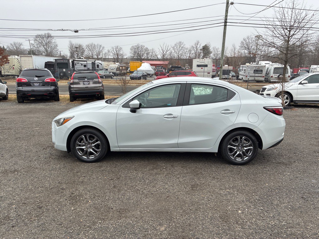 2019 Toyota Yaris Image 4