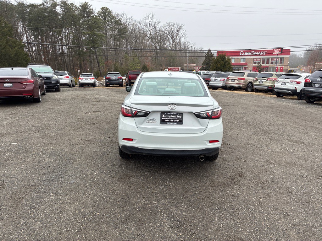 2019 Toyota Yaris Image 7