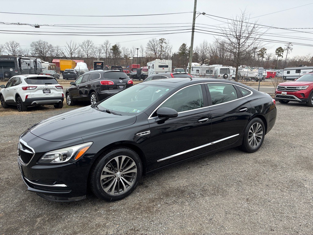 2017 Buick Lacrosse Image 3