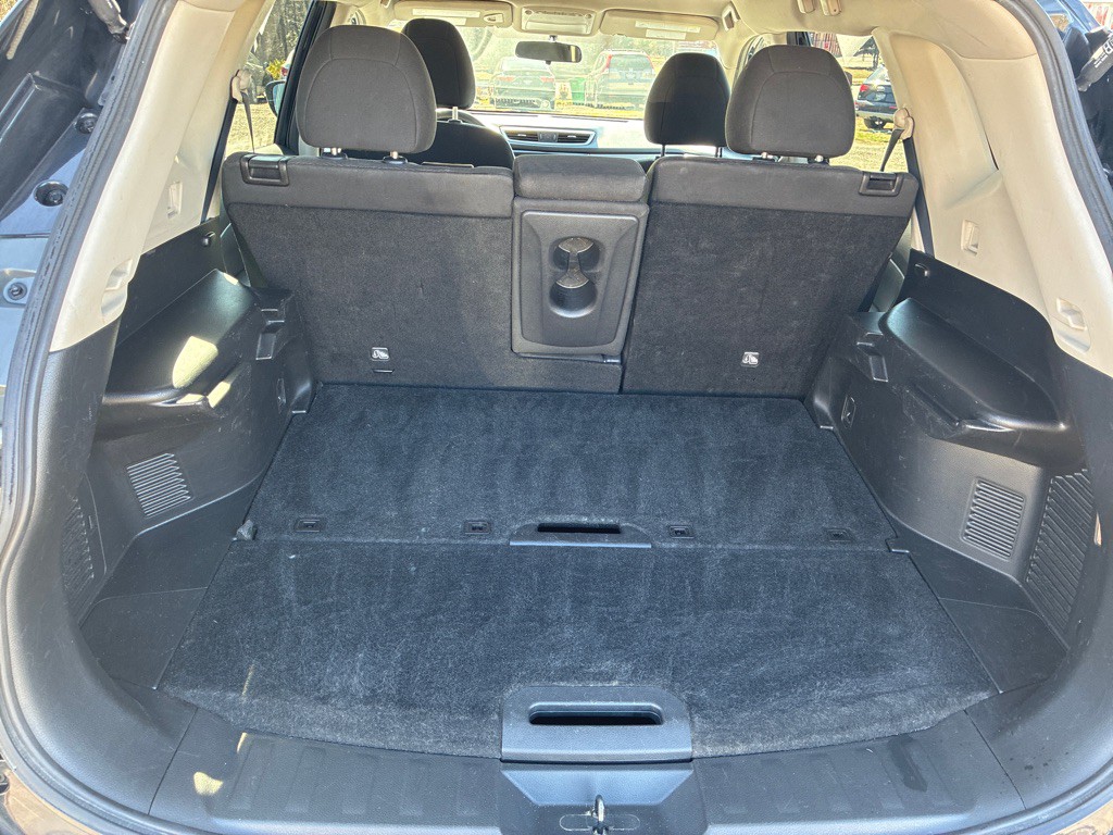 2016 Nissan Rogue Image 13