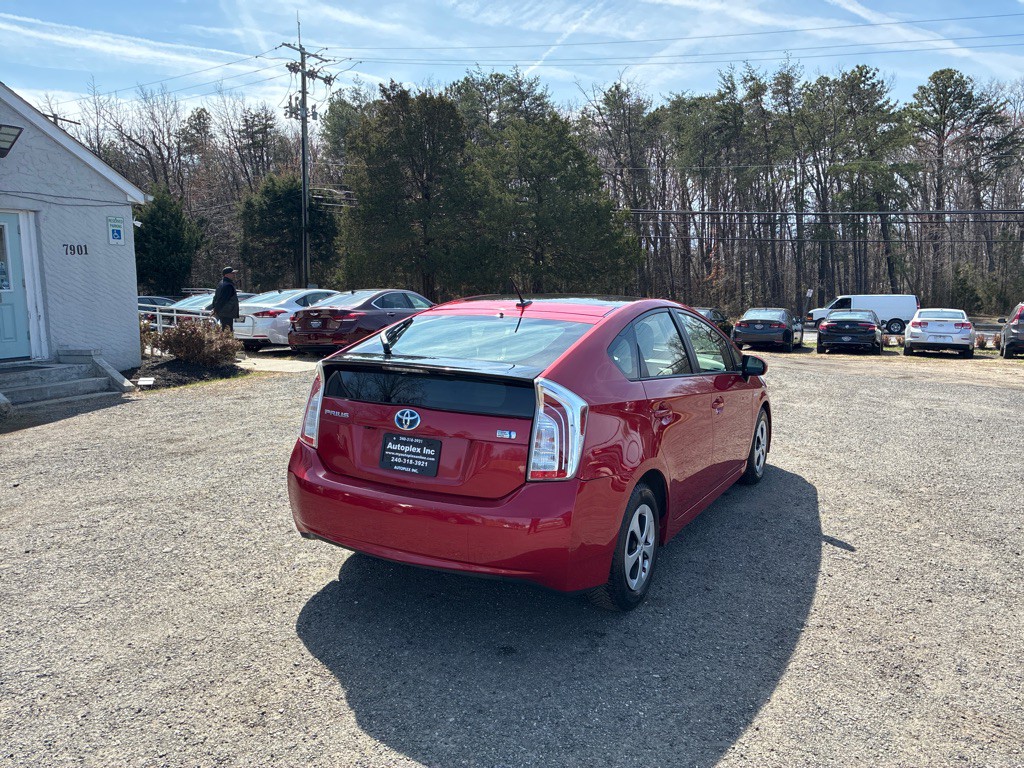 2012 Toyota Prius Image 8