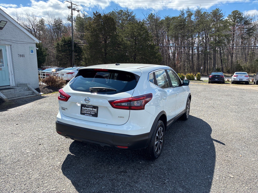 2020 Nissan Rogue Image 8