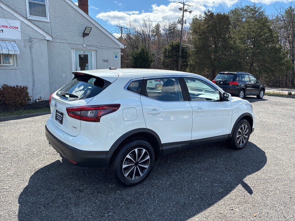 2020 Nissan Rogue Image 9