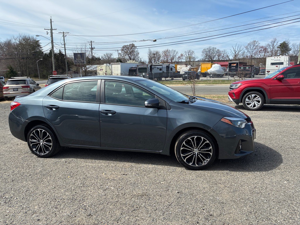2014 Toyota Corolla Image 12