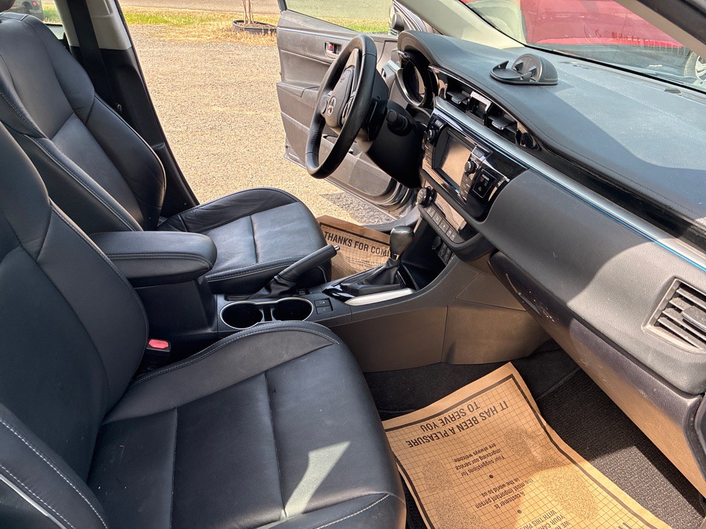 2014 Toyota Corolla Image 18