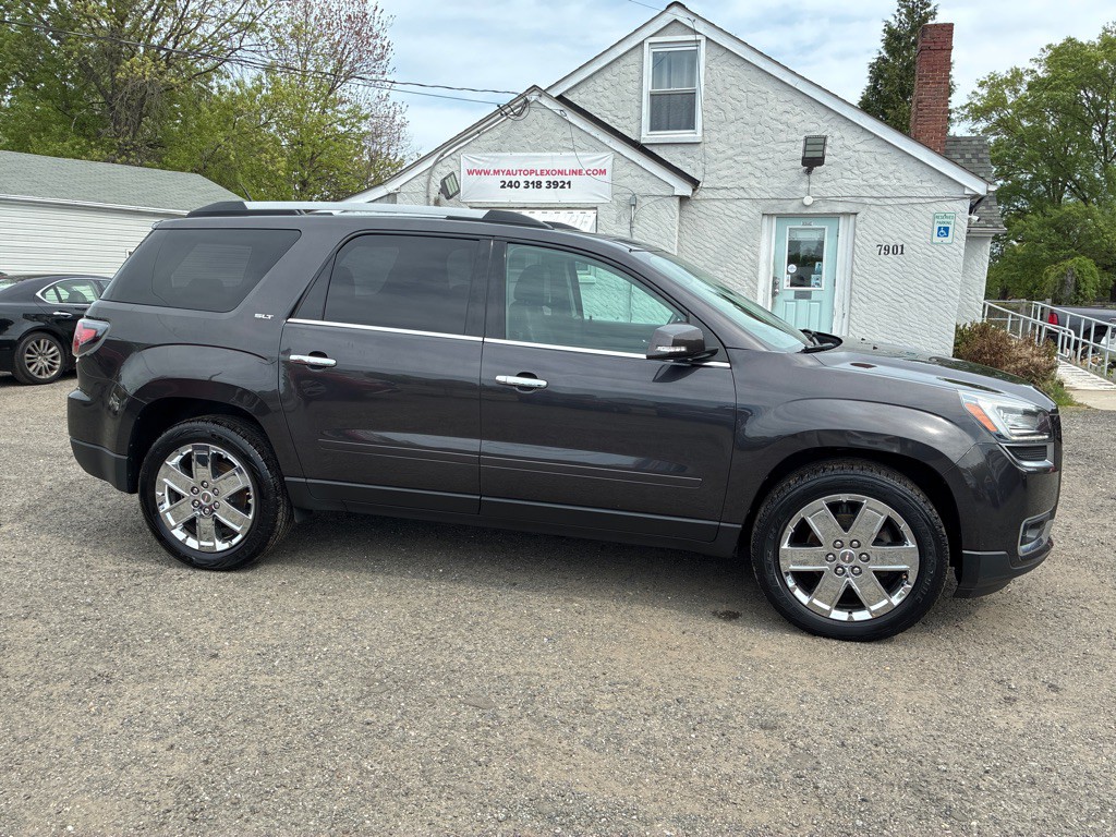 2017 GMC Acadia Image 3