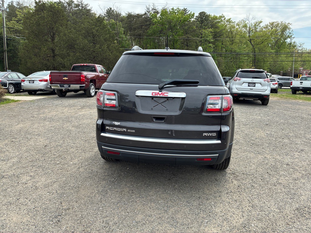 2017 GMC Acadia Image 4