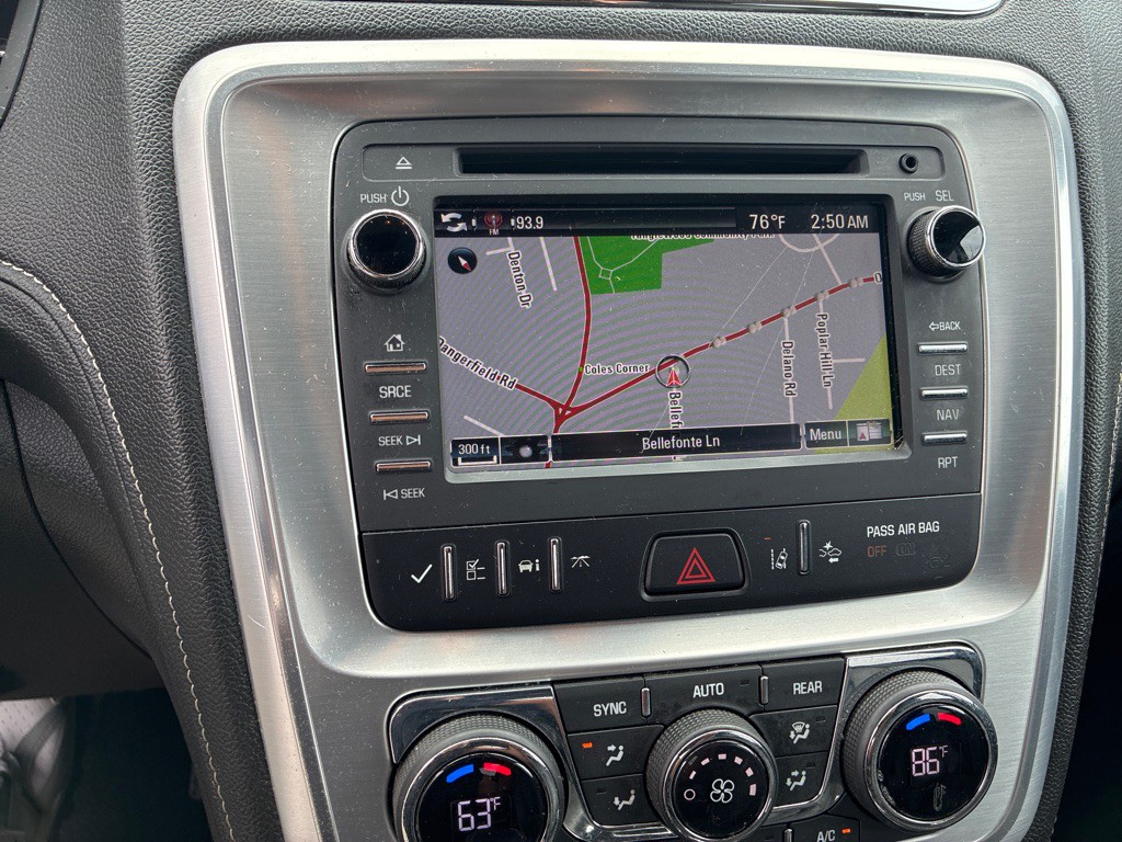 2017 GMC Acadia Image 11