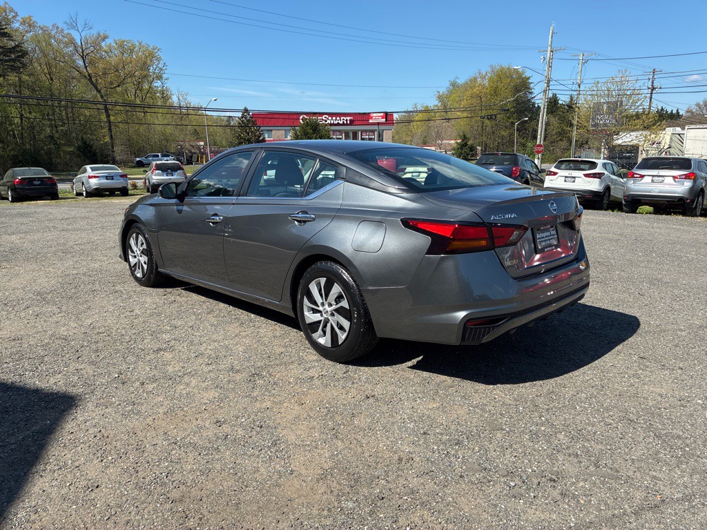 2022 Nissan Altima Image 4