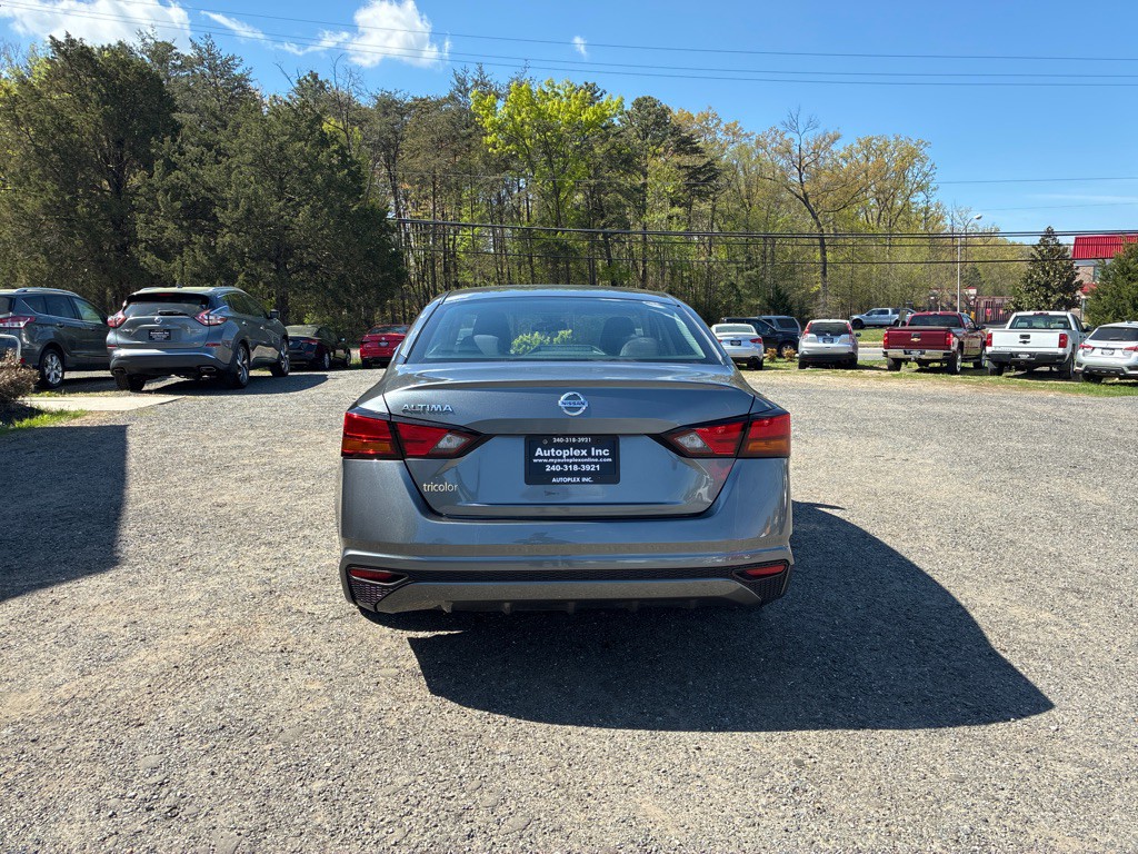 2022 Nissan Altima Image 5