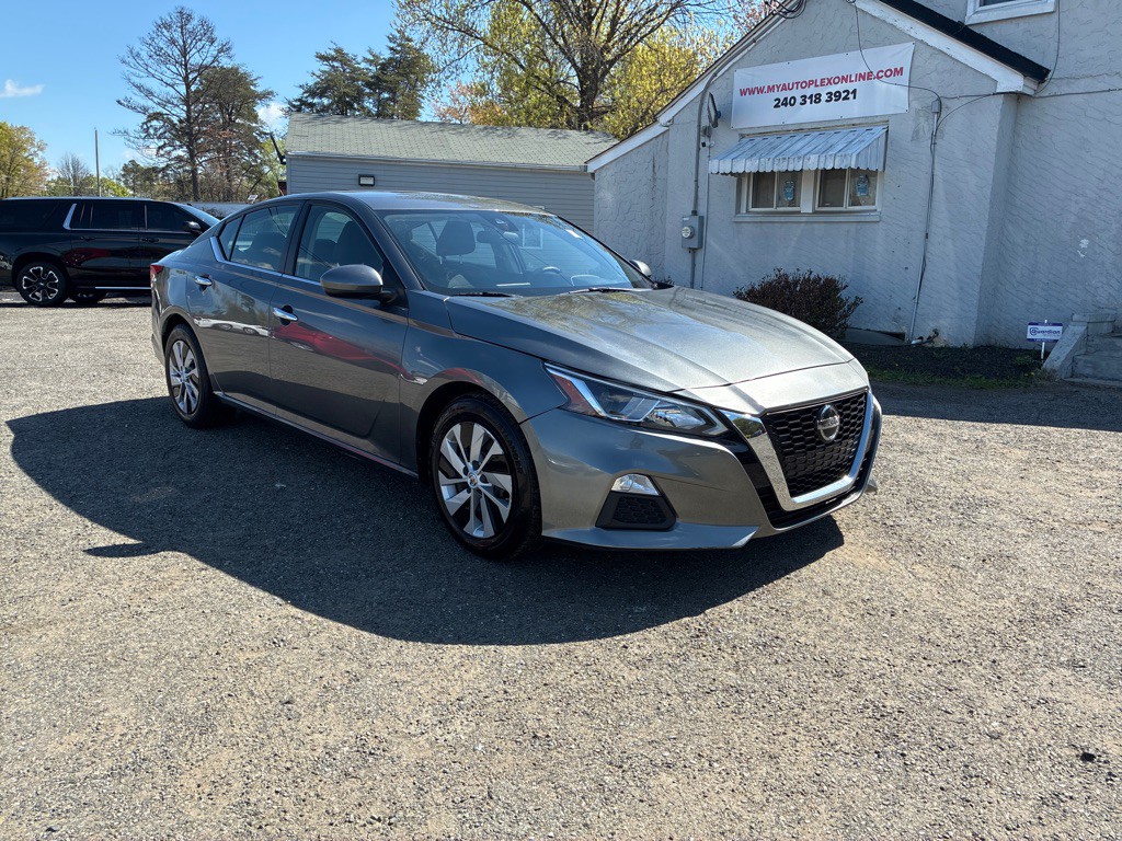 2022 Nissan Altima Image 8